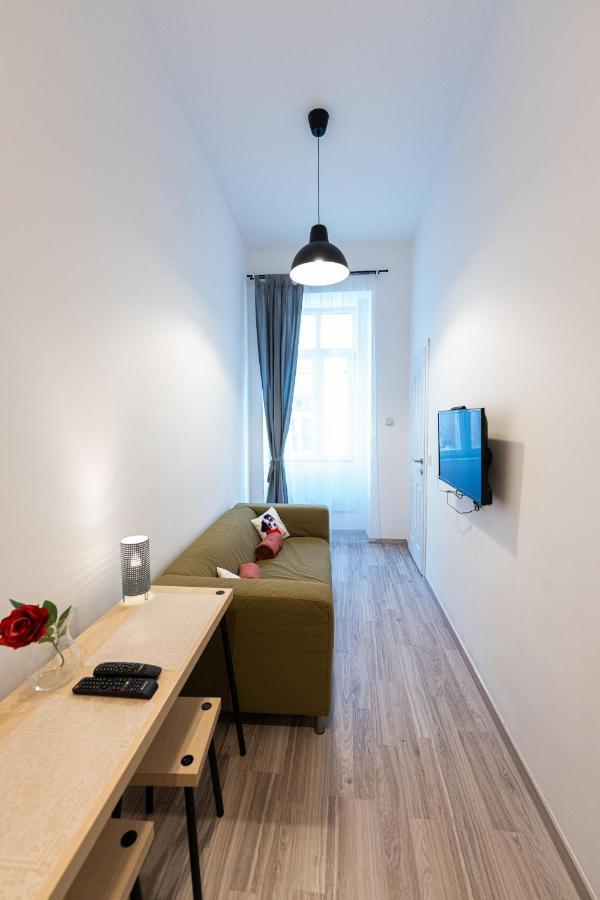 King Seventeen Homes Budapeste Exterior foto
