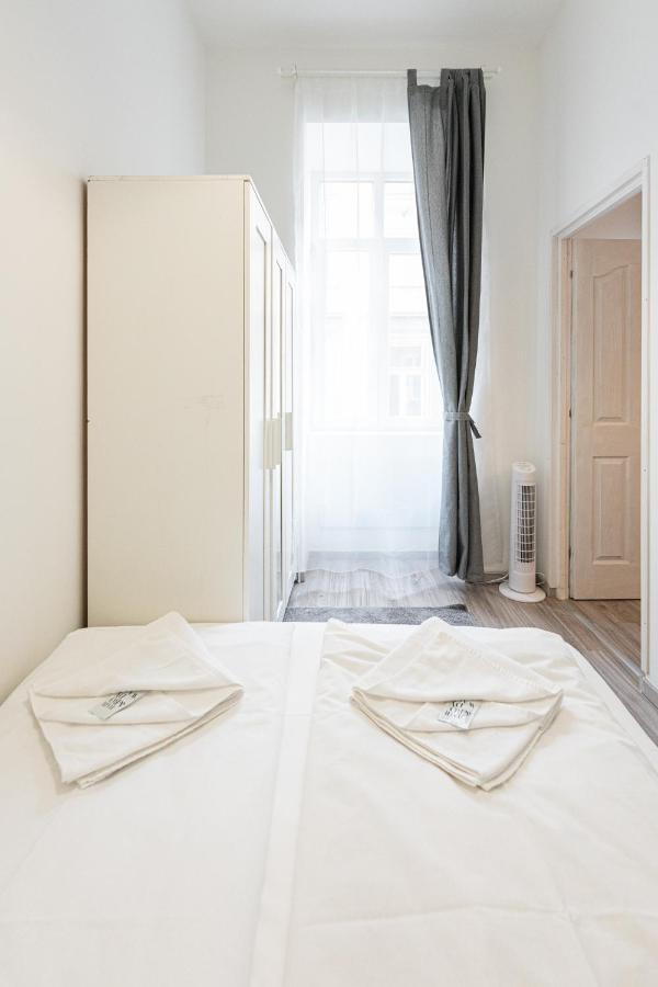 King Seventeen Homes Budapeste Exterior foto